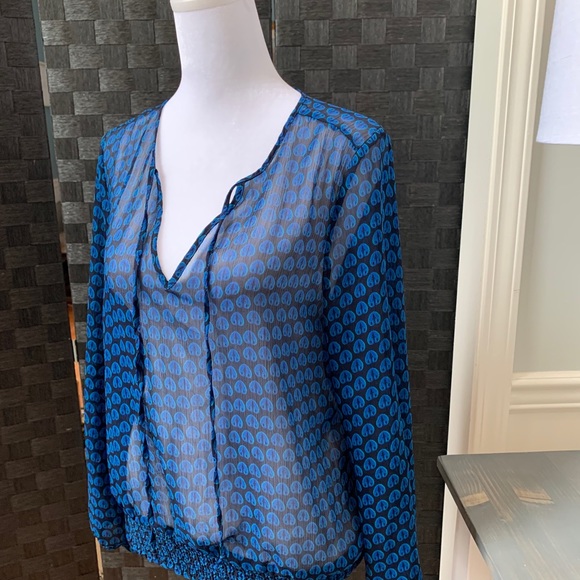 Ladies sheer top - Picture 2 of 5